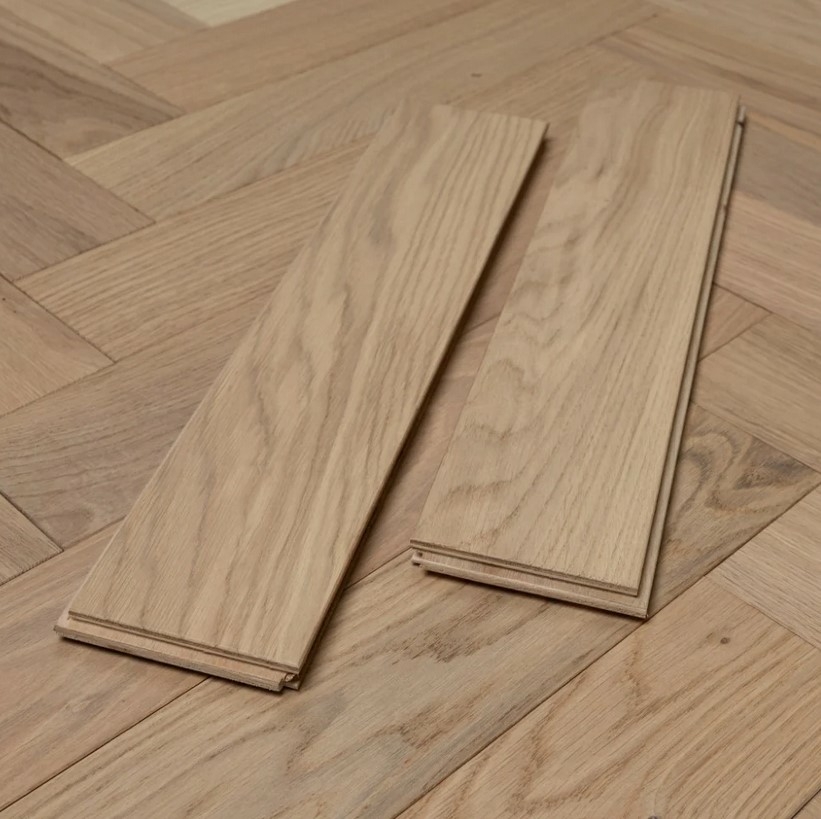 Solid Oak Parquet Flooring Herringbone Blocks, Rustic, Invisible Lacquered, 90x18x300mm Image