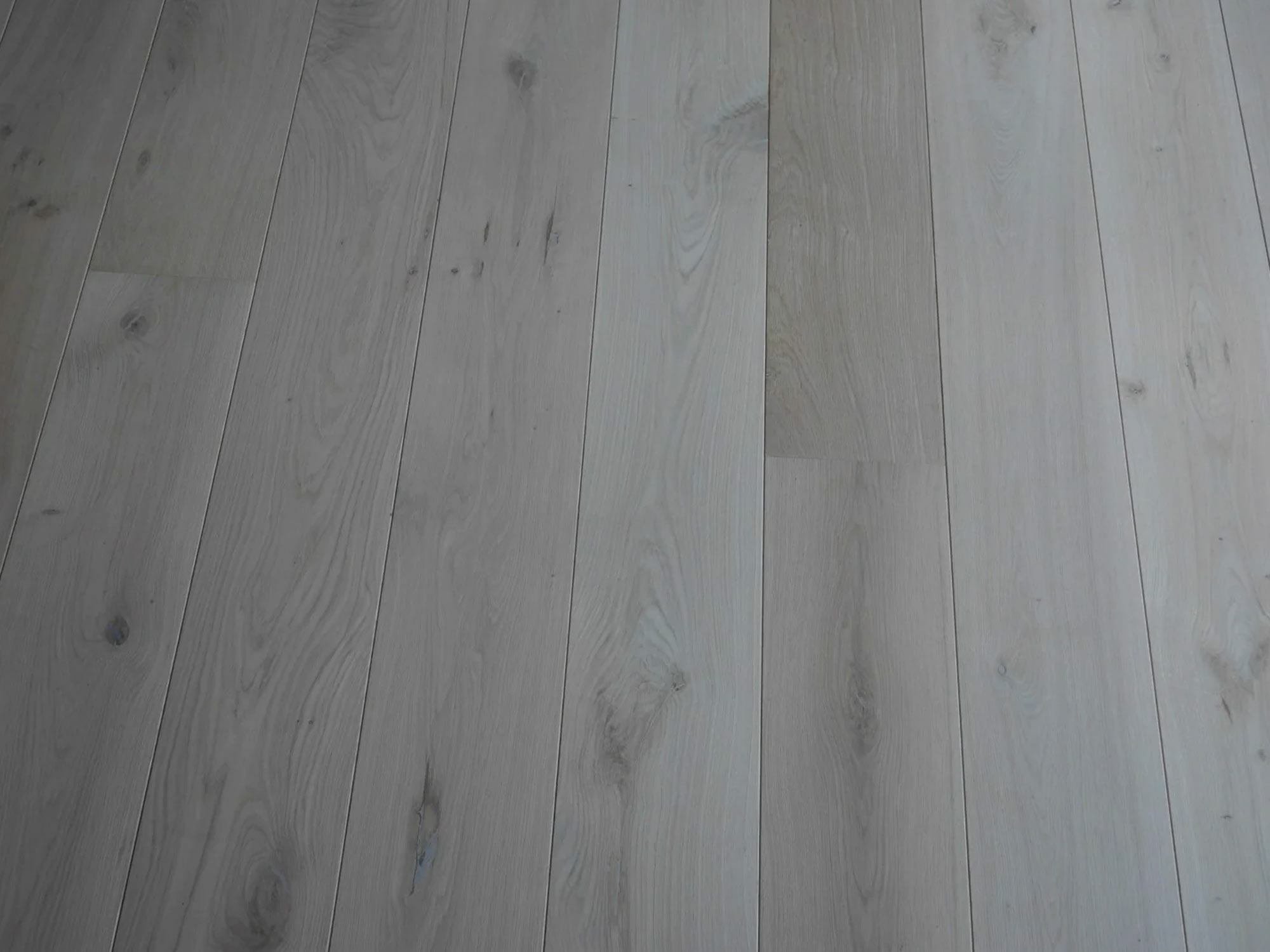Tradition Engineered Oak Flooring, Natural, Unfinished 190x20x1900mm Image