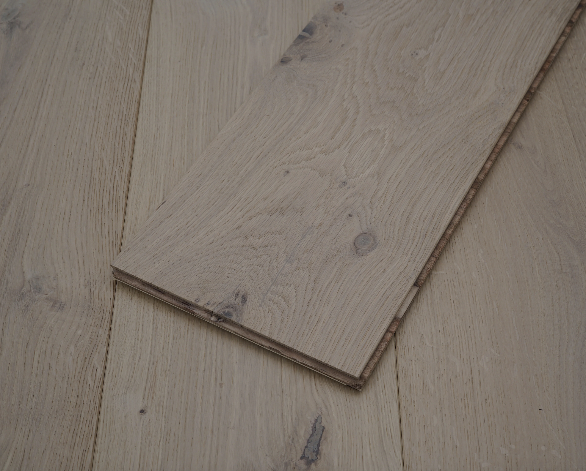 Tradition Engineered Oak Flooring, Rustic, Invisible Lightly Brushed, Matt Lacquered, 220mm x 14mm x 2200 mm Image