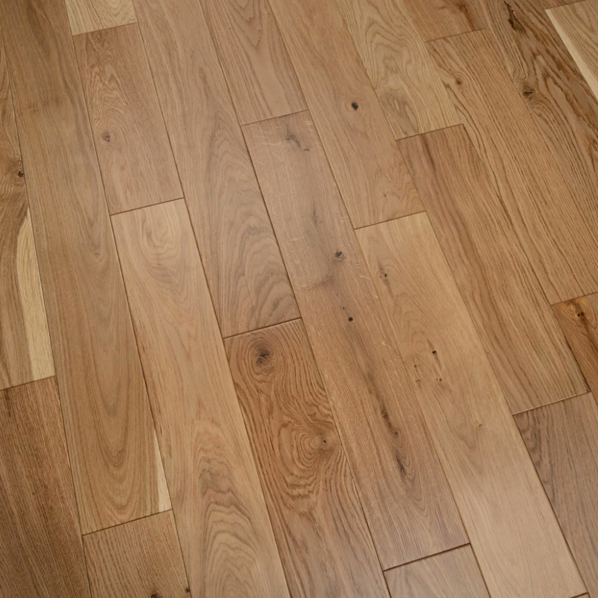 Tradition Engineered Oak Flooring, Rustic, Lacquered, RLx125x18mm Image