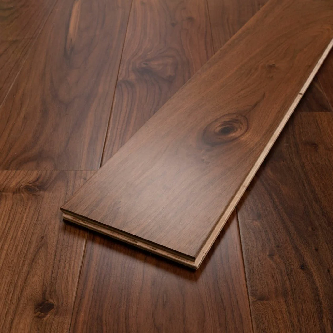 Tradition Engineered Walnut Flooring, Rustic, Lacquered, 190x4x20mm Image