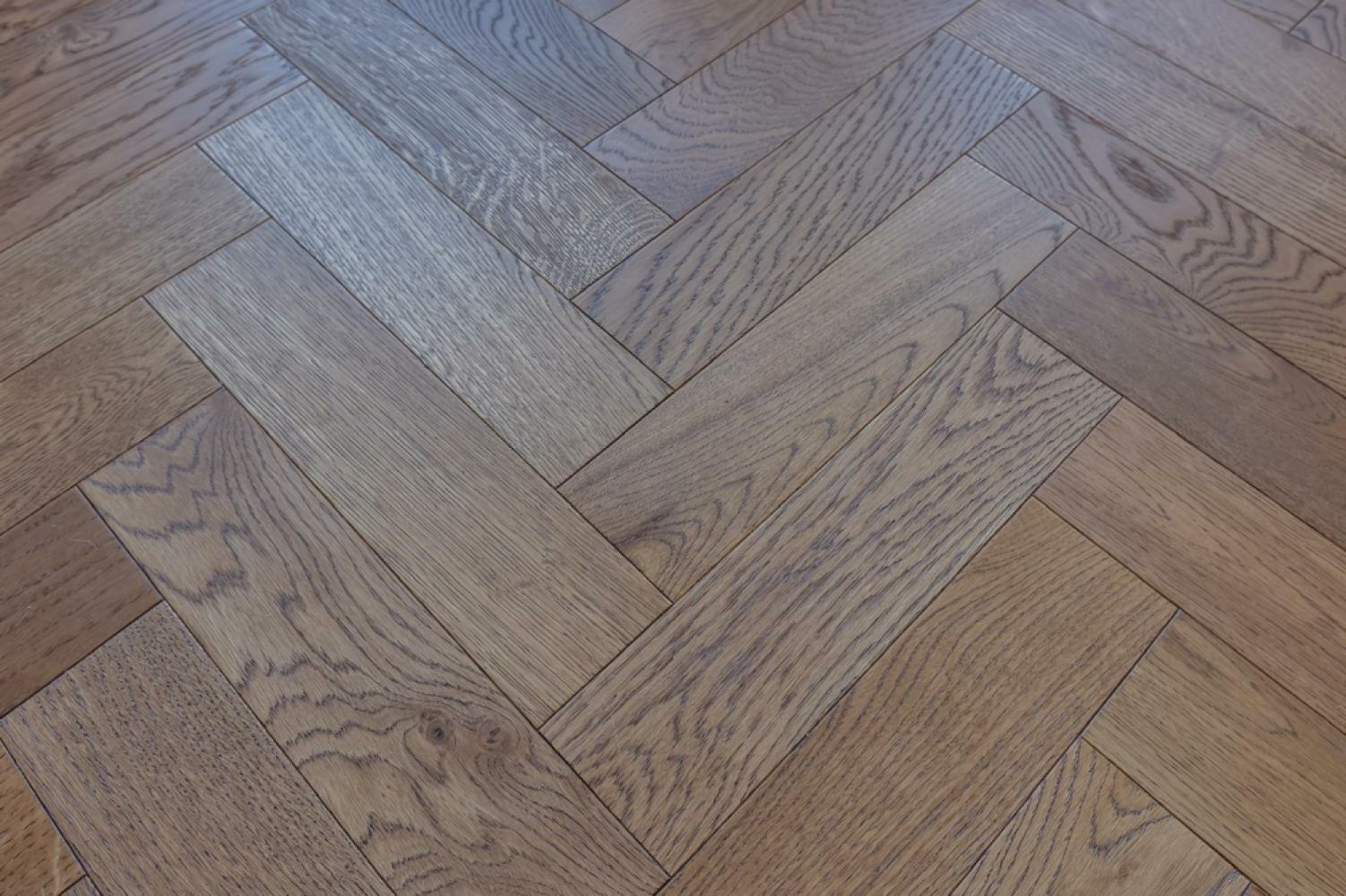 Tradition Life Autumn Herringbone Engineered Oak Flooring, Brushed, Lacquered, 90x14x360mm Image