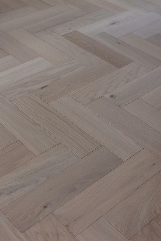 Tradition Life Shell Herringbone Engineered Oak Flooring, Invisible, Brushed, Lacquered, 90x14x360mm Image