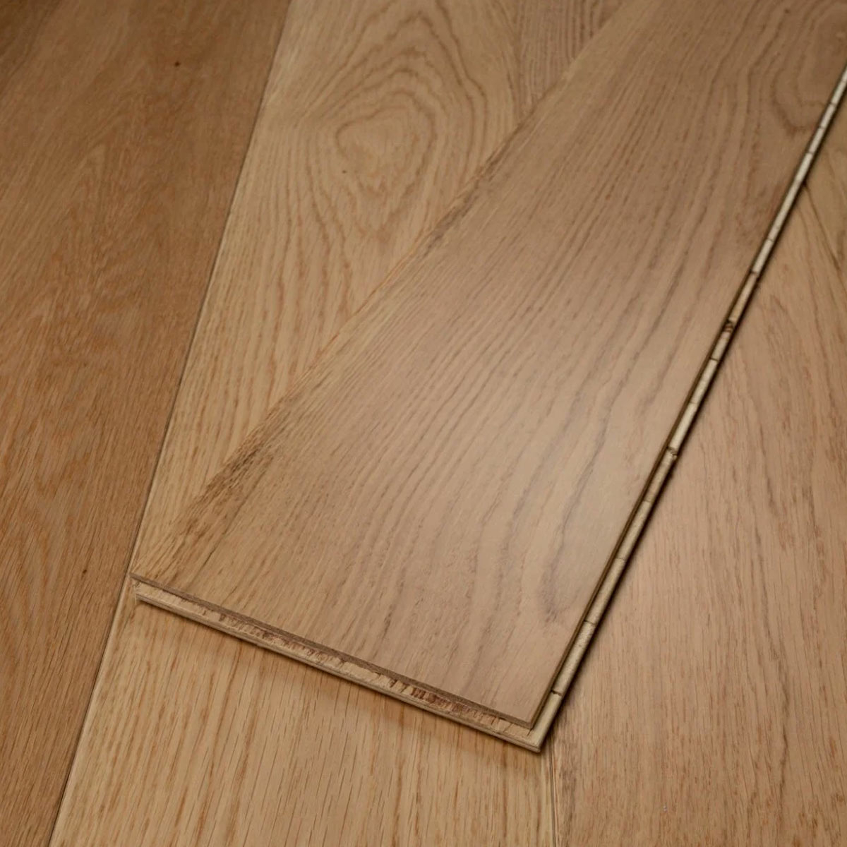 Tradition Oak Engineered Flooring, Prime, UV Lacquered, 190x14x1900mm Image