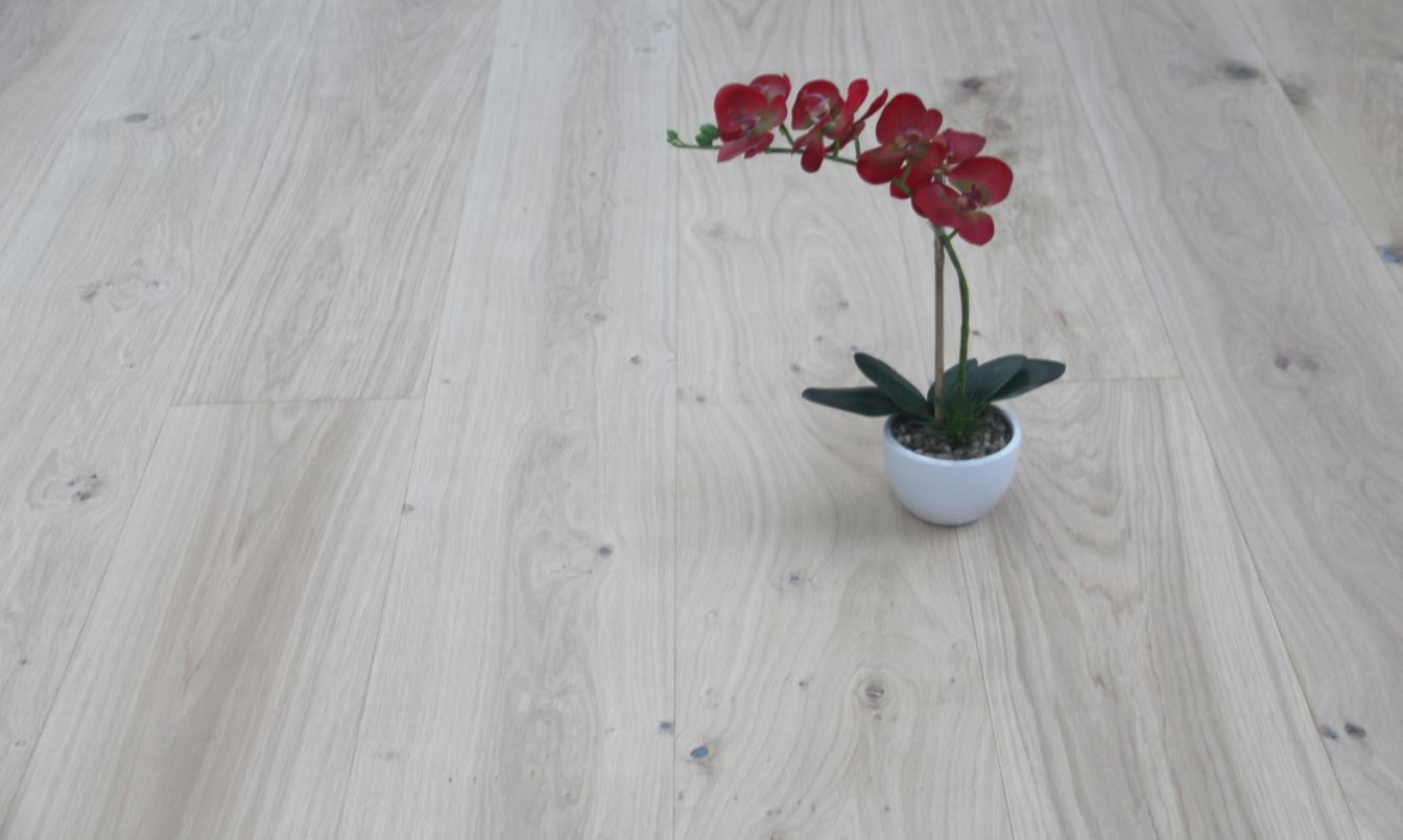 Tradition Select Engineered Oak Flooring, Unfinished 260x14x2200mm Image