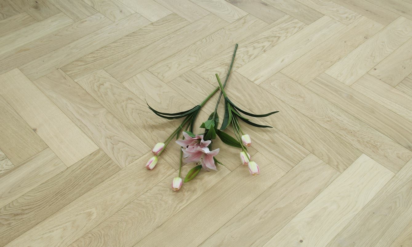 Tradition Select Engineered Oak Herringbone Flooring, Brushed, Invisible Oiled 125x15x605mm Image