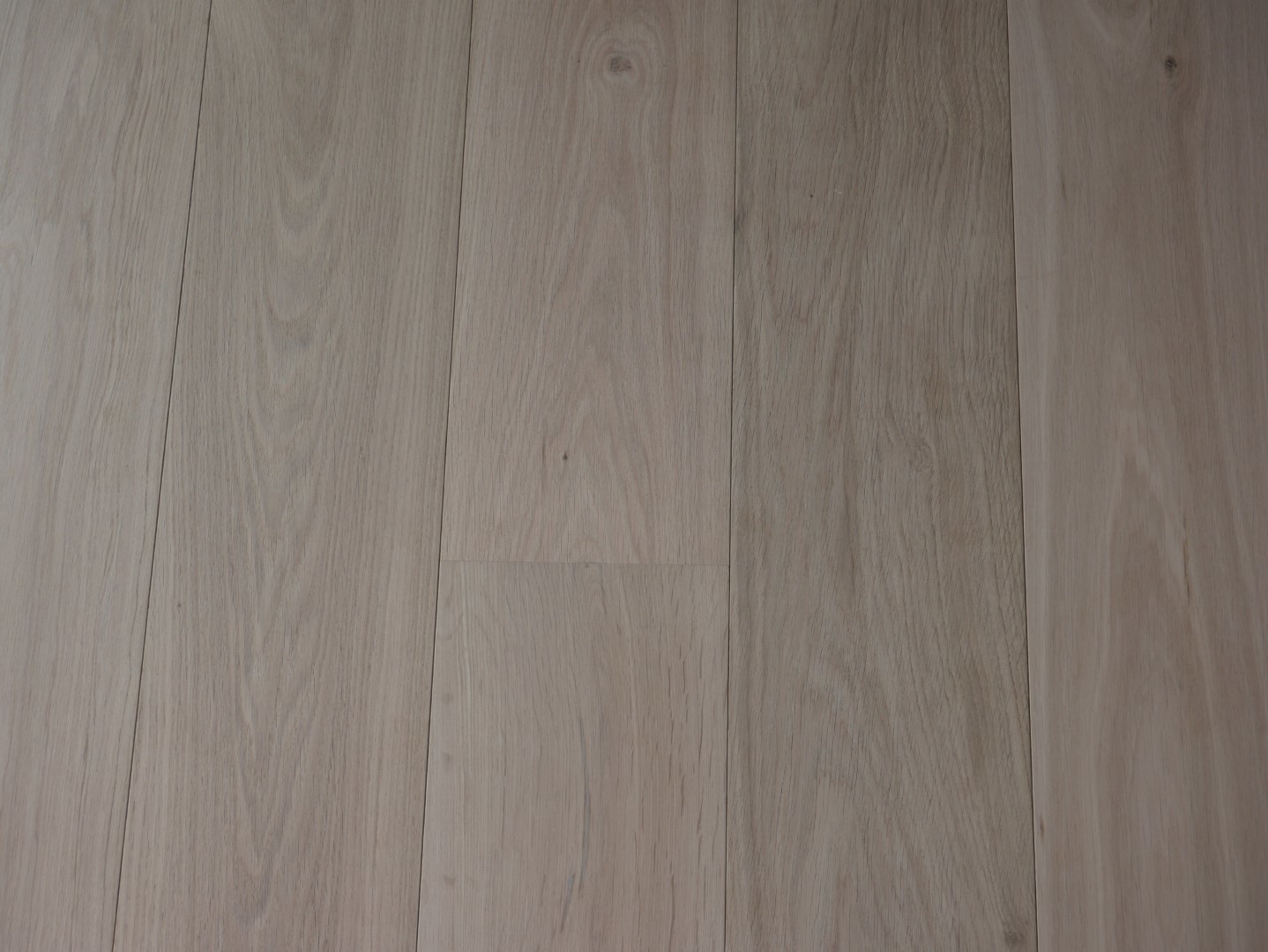 Tradition Unfinished Engineered Oak Flooring, Natural, 220x15x1900mm Image