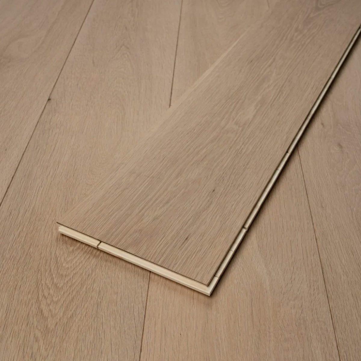 Tradition Unfinished Oak Engineered Flooring, Prime, 190x14x1900mm Image