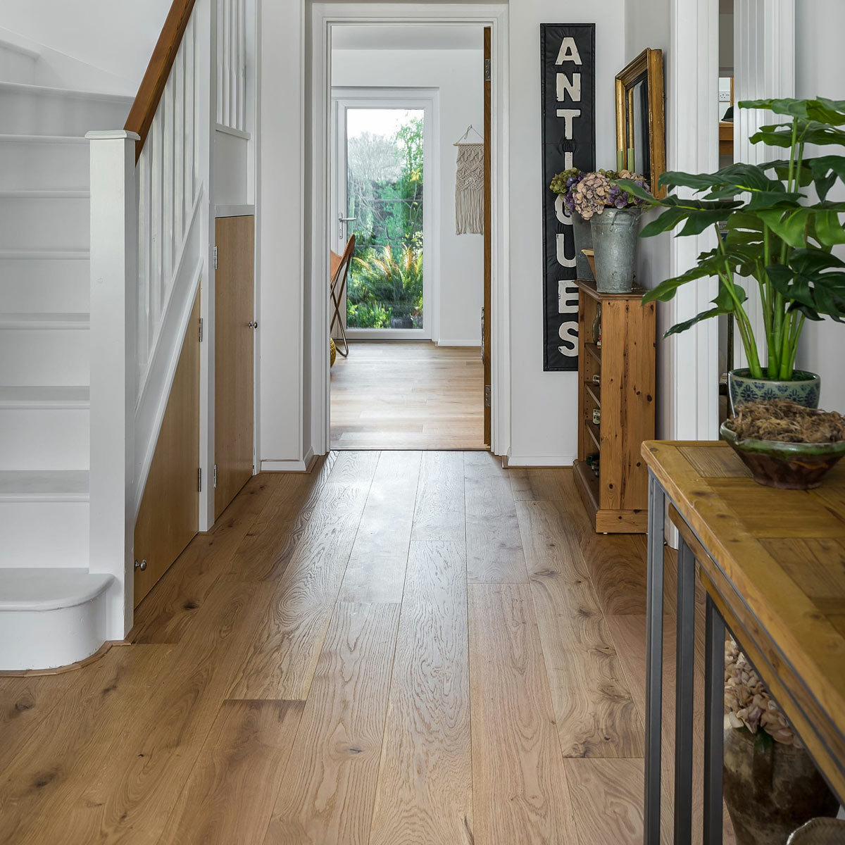 V4 Alpine, Canyon Oak Engineered Flooring, Rustic, Brushed & Oiled, 190x18x1900mm Image