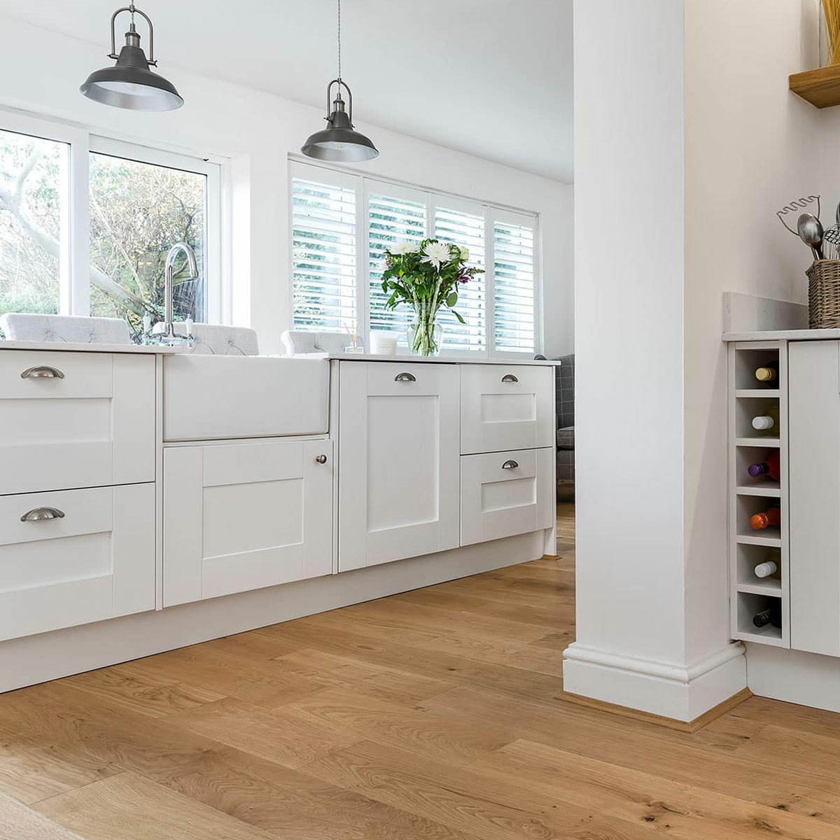 V4 Alpine, Vale Oak Engineered Flooring, Rustic, UV Oiled, RLx190x14mm Image