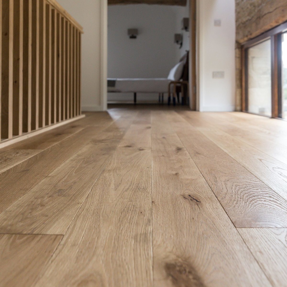 V4 Alpine, Upland Oak Engineered Flooring, Rustic, Brushed, UV Oiled, 150x14x1900mm Image