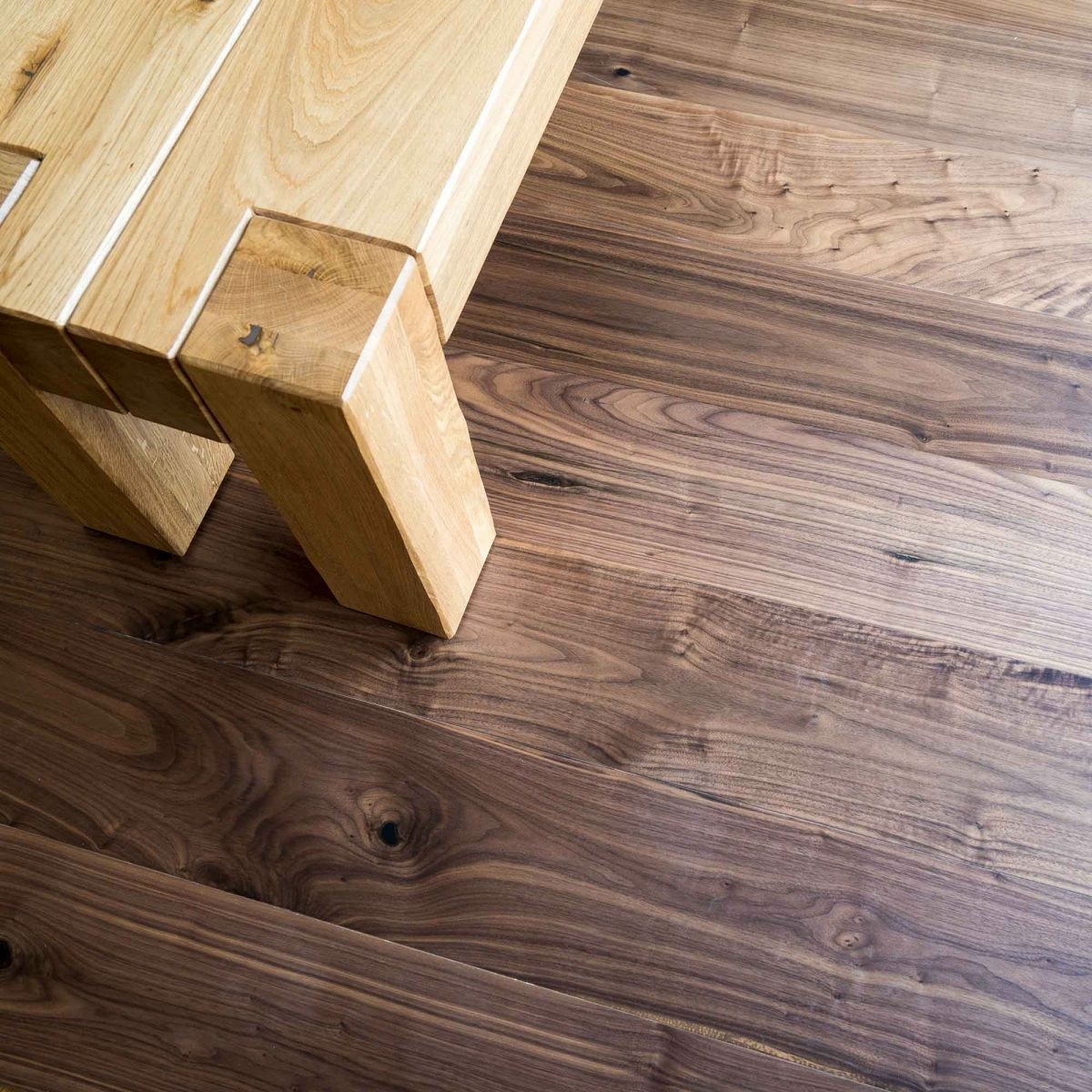V4 Deco Plank, Black Walnut Engineered Flooring, Rustic, UV Oiled, 190x14x1900mm Image