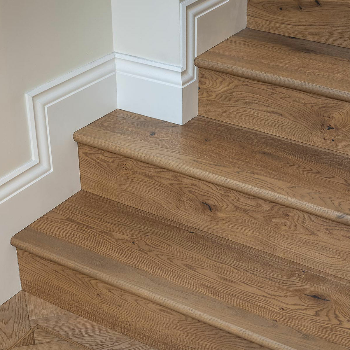 V4 Deco Plank, Smoked White Oak Engineered Flooring, Rustic, Brushed & UV Oiled, 190x14x1900mm Image