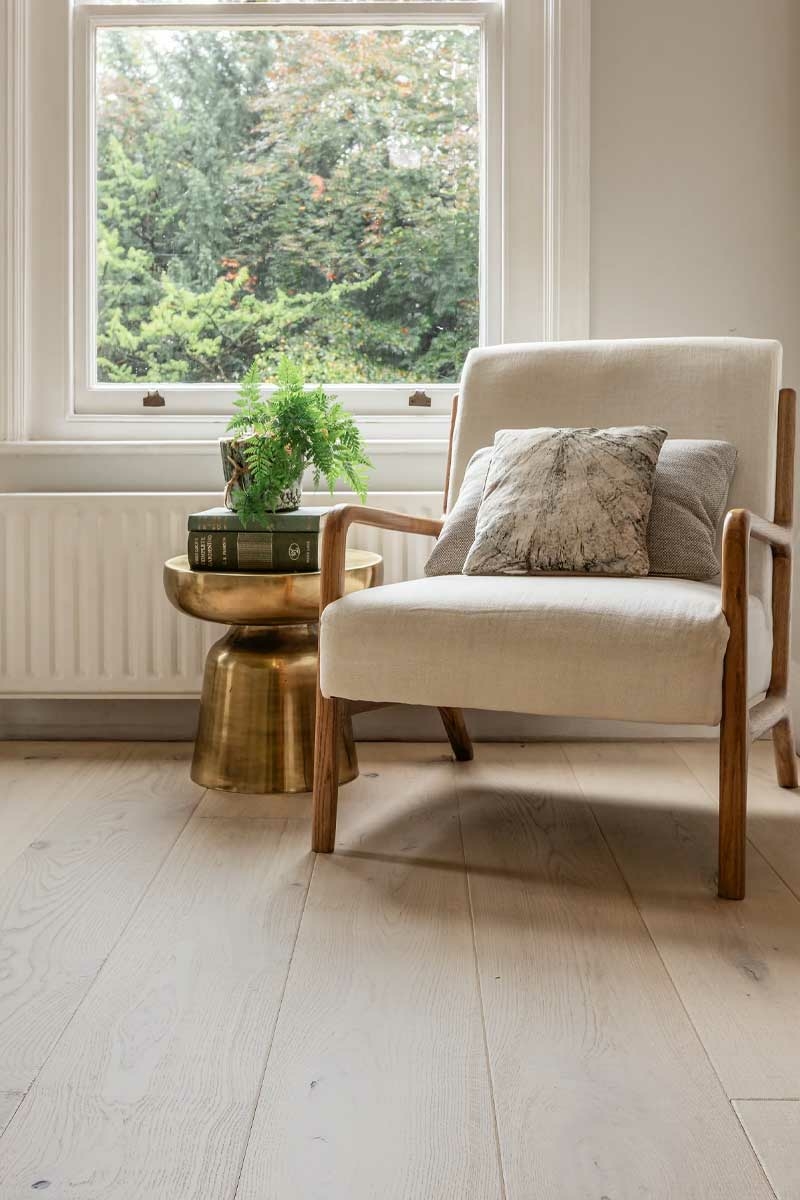 V4 Urban Nature Sandstone Oak Flooring, Rustic, Brushed & UV Oiled, 220x15x2200mm Image